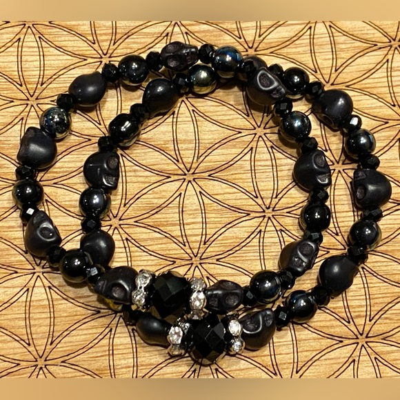 Handmade, Sacred geometry, Black iridescent spheres matching bracelet set - Picture 4 of 9